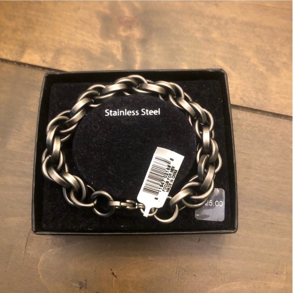 Focus For Men Antiqued Interlocking Bracelet - Picture 12 of 12